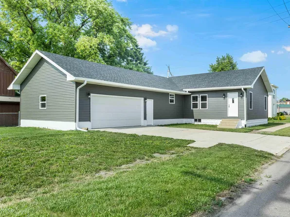 205 E 4th St, Monon, IN 47959