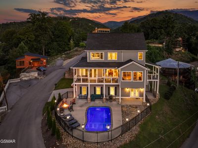 135 W Holly Ridge Rd, Gatlinburg, TN, 37738