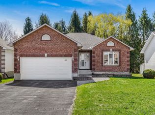 28 Campbell Ct, Russell, ON K4R 1G7