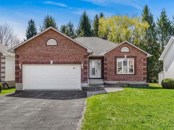 28 Campbell Ct, Russell, ON K4R 1G7