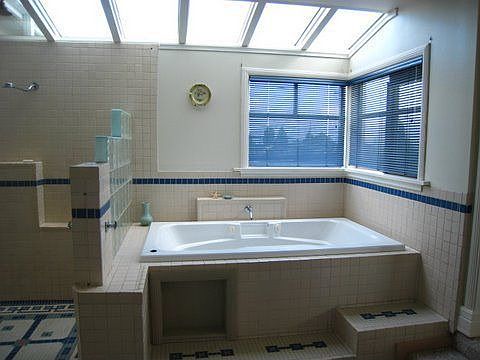 Luxurious Master Bath
