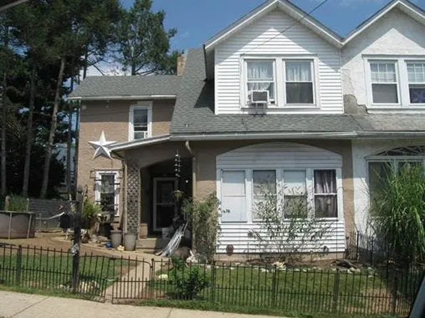 29 W 2nd St, Boyertown, PA 19512