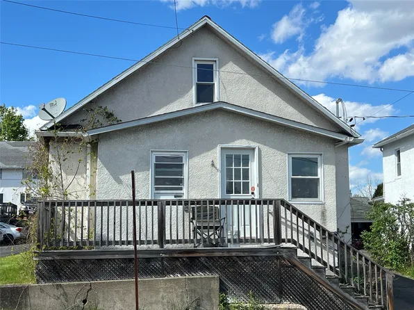 805 Pine St, Endicott, NY 13760