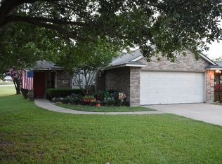 103 Lonesome Dove Dr, Navasota, TX 77868