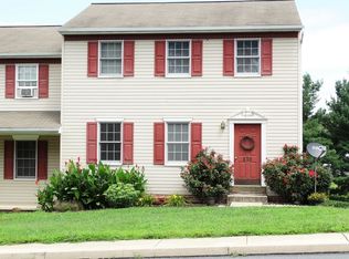 639 Fulton St, Akron, PA 17501