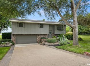 22019 Oak Ln, Morton, IL 61550