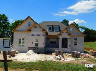 1032 Hideaway Rd, Columbia, TN 38401