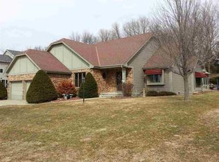 1017 Park View Dr, Stoughton, WI 53589