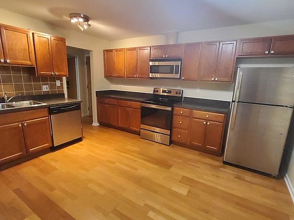 3rd image of 7425 Brookdale Dr APT 213