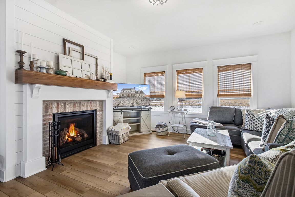 next background image