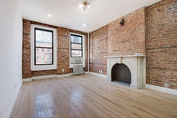 Rented by Bryan L Rozencwaig, LREB | media 12