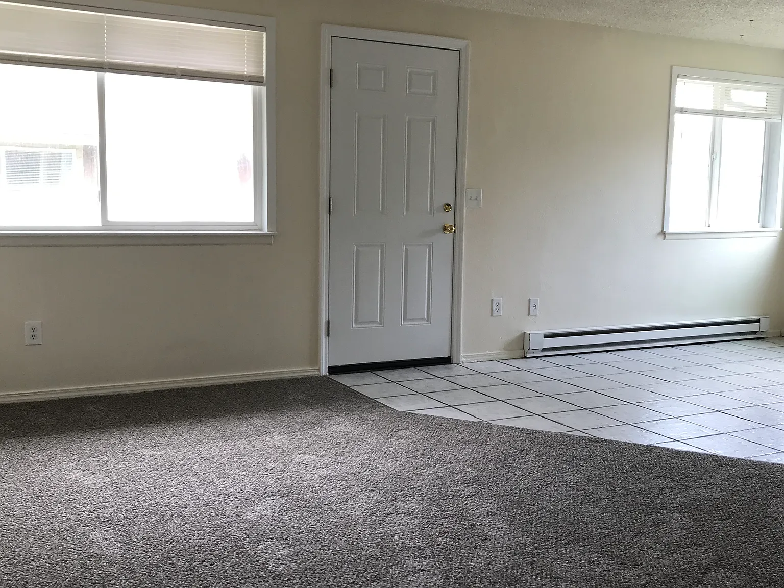 2906 E 5th Ave — Photo 4