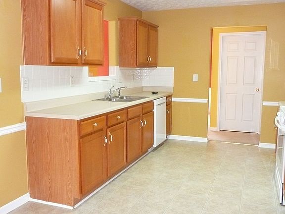 4th image of 2348 Haynes Trace Dr