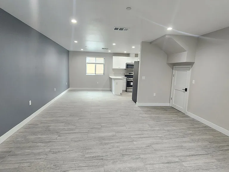 230 N Westlake Ave #1 — Photo 5