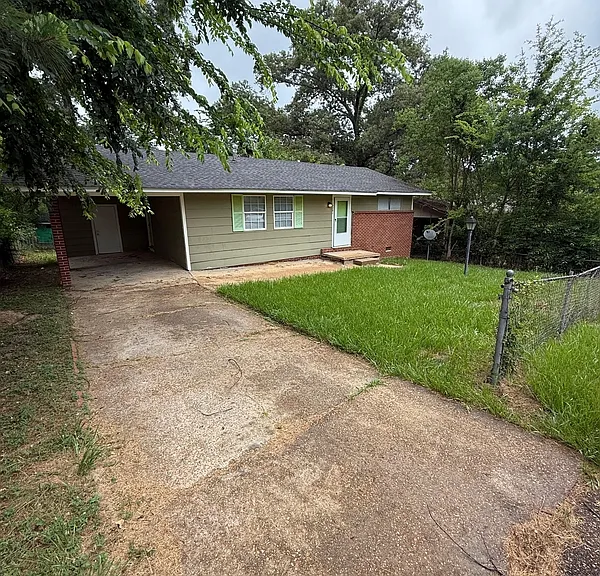 1326 Cadillac Dr — Photo 1
