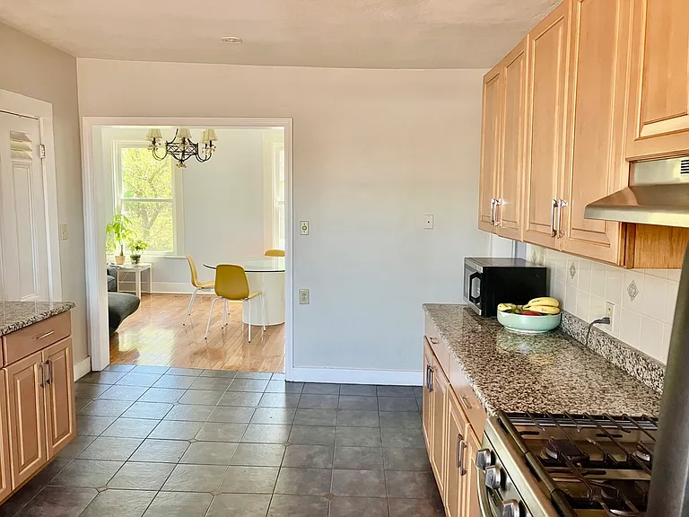 924 Walnut St — Photo 8