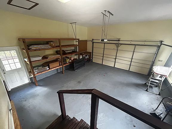 5th image of 205 Clearview Dr