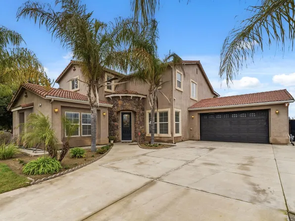 745 Esraelian Ave, Fowler, CA 93625