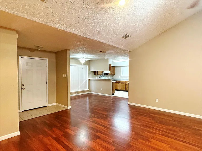 4923 Kentwalk Dr — Photo 7