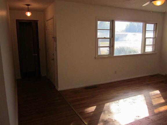 2nd image of 204 W 95th St S