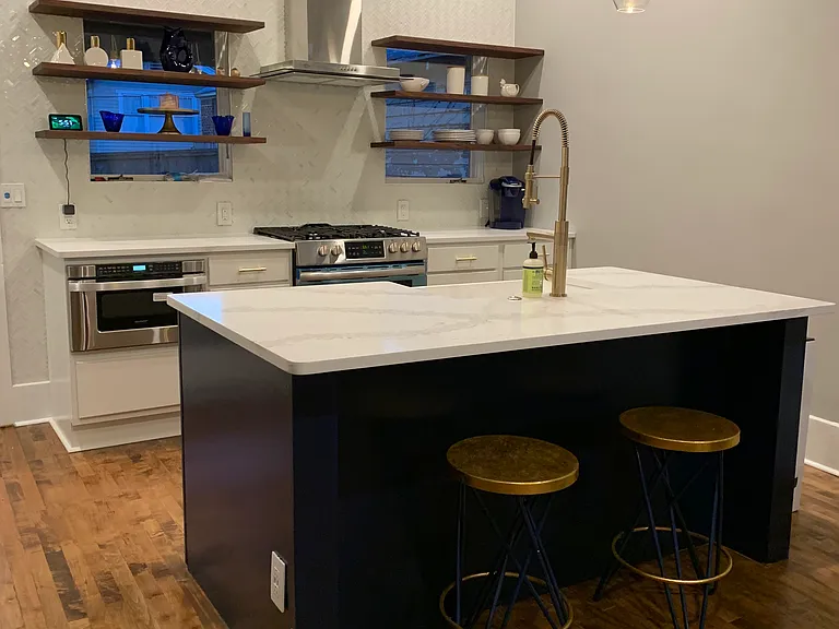 2517 N Dewey Ave — Photo 3