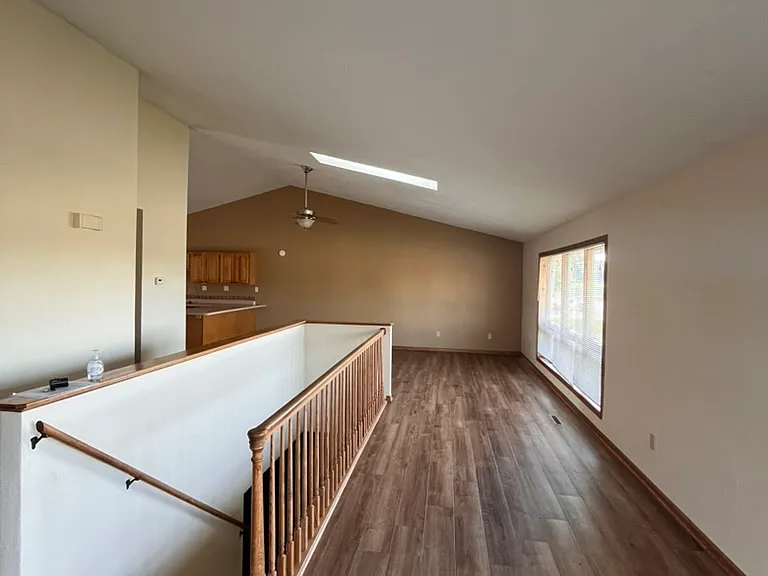 313 Southbound Dr — Photo 2