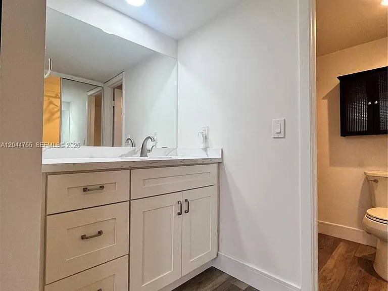 1705 Whitehall Dr #403 — Photo 25