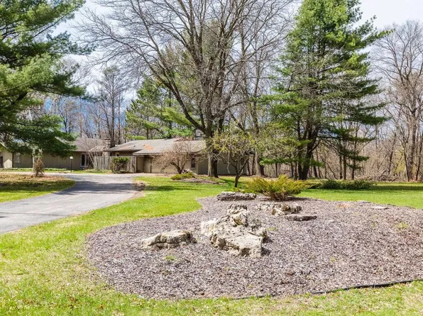 124 MAPLE BLUFF ROAD NORTH, Stevens Point, WI 54482