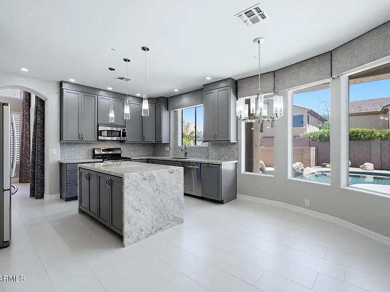 7647 E Los Gatos Dr — Photo 4