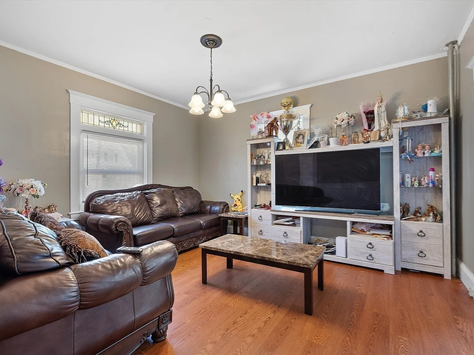 4 bed, 1.5 bath, 2000 sqft, $3,500 — Photo 3