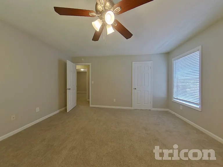 4486 Lindsey Dr — Photo 7