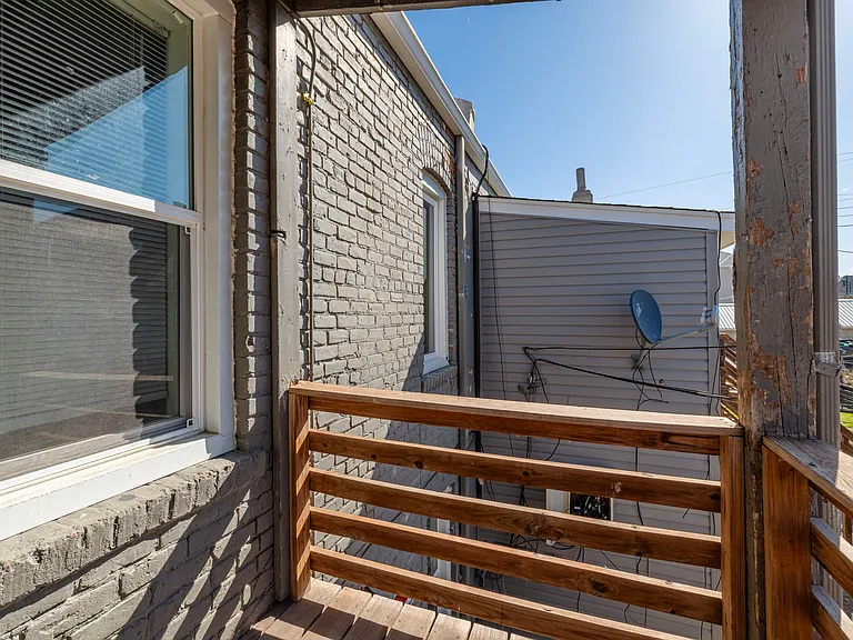 2215 Vinton St — Photo 12