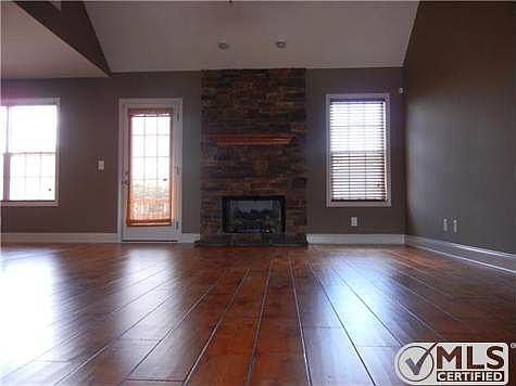 4th image of 1286 Snowball Ln