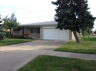 11646 Canterbury Dr, Warren, MI 48093