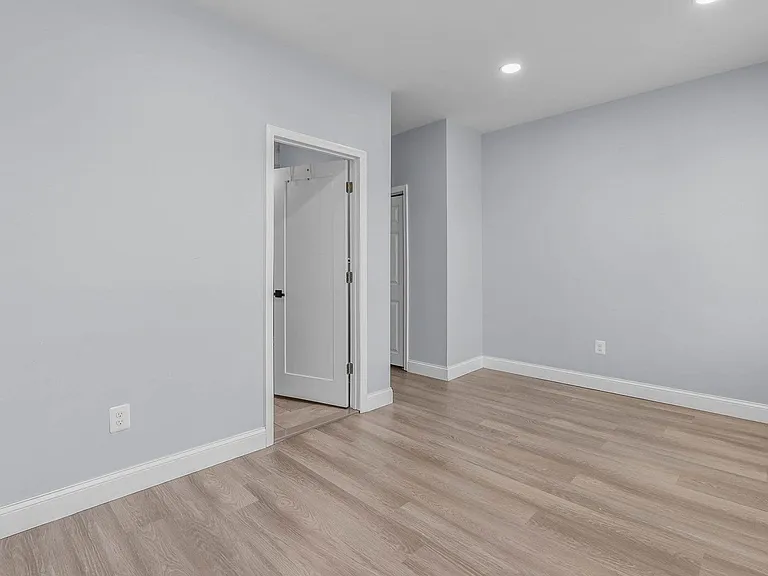 1521 S 19th St — Photo 23