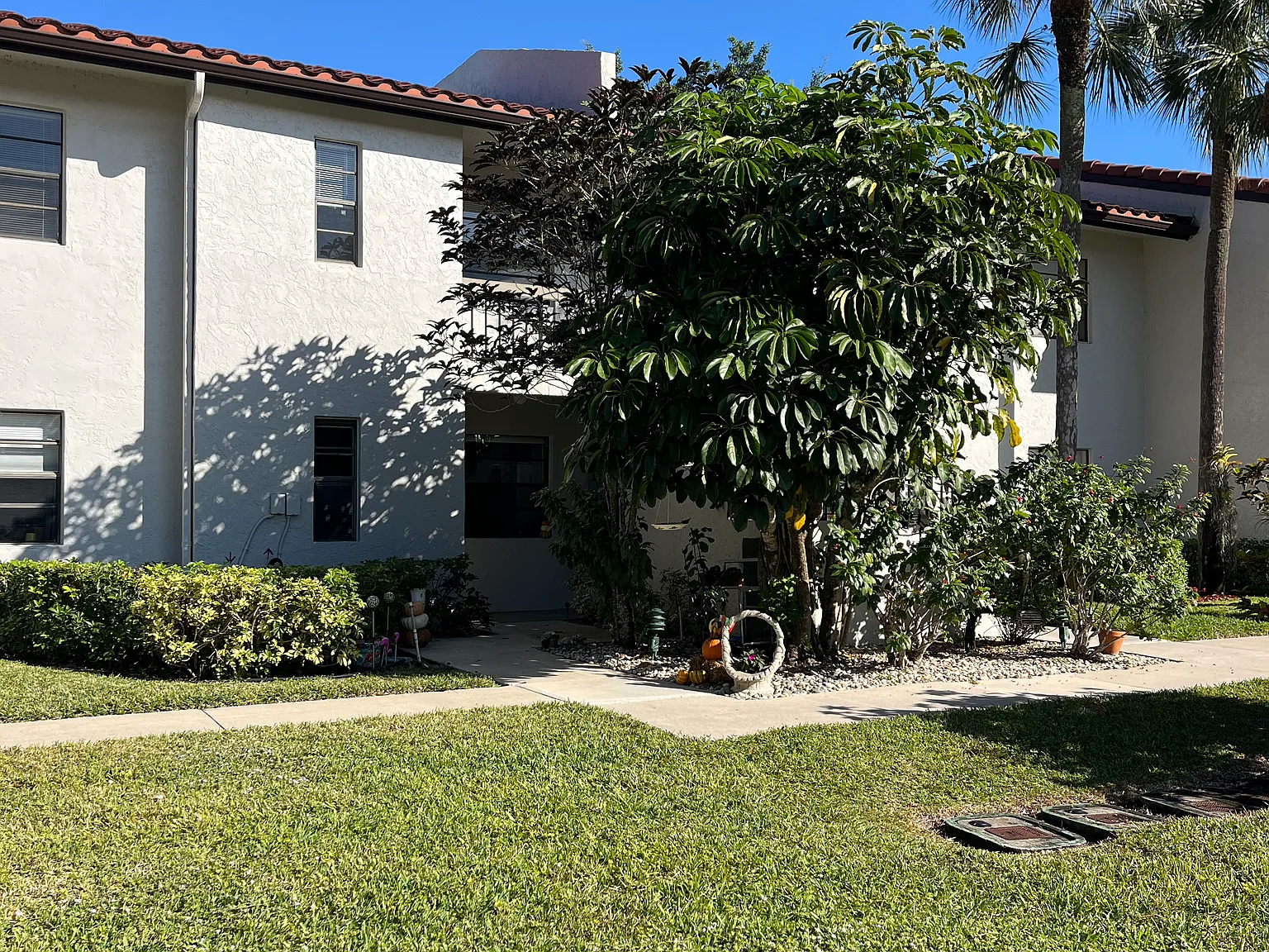 2 bed, 1266 sqft, $2,500 — Photo 1