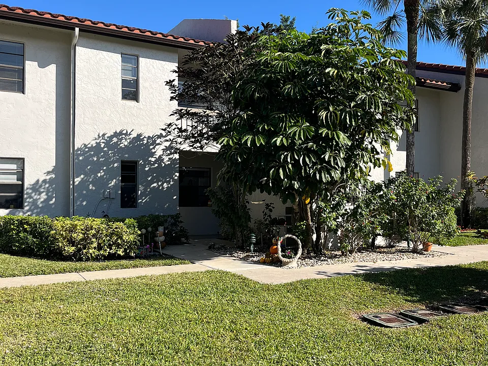 21500 Cypress Hammock Dr #38C