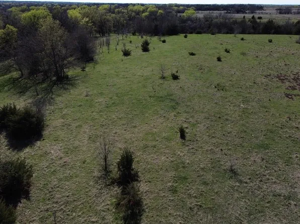 140 Haskell Rd, Quenemo, KS 66528