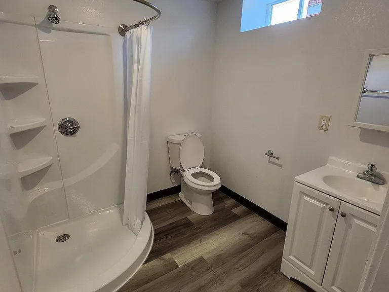 615 N 8th St #1 — Photo 6