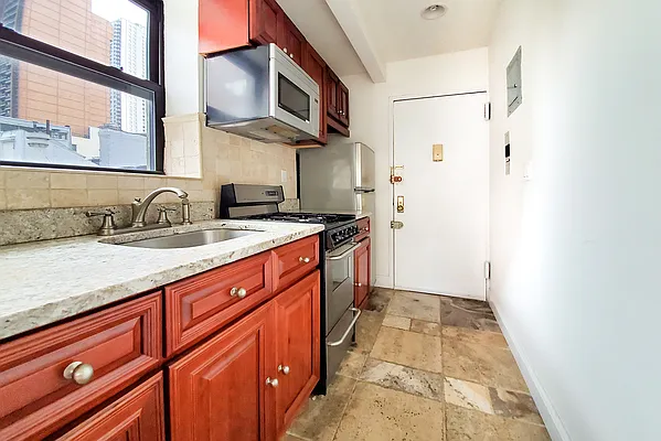 Rented by Warburg | media 4