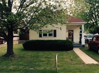 1312 Reynolds Dr, Charleston, IL