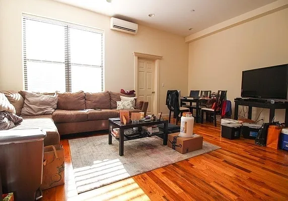 Rented by Bold New York | media 9