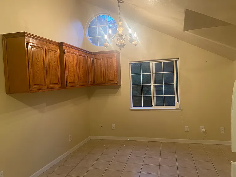 660 Tabor Way — Photo 7