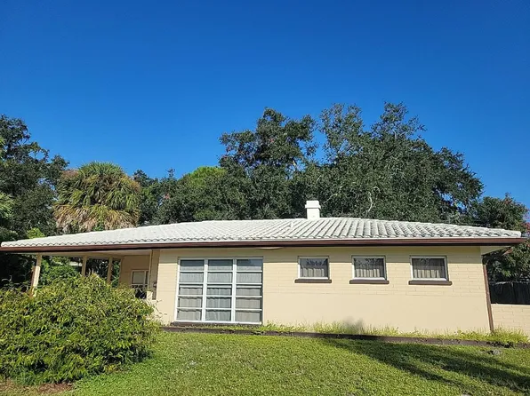 3601 Schwalbe Dr, Sarasota, FL 34235