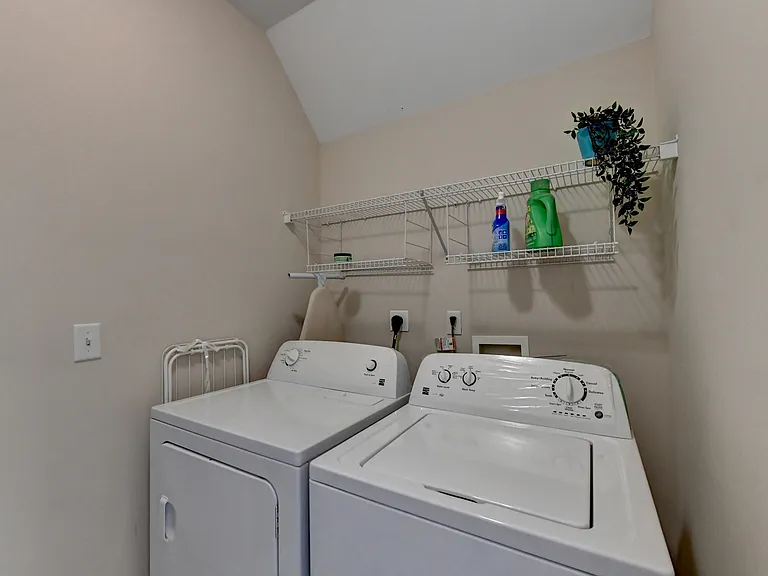 2051 Crown Vetch Ln — Photo 31