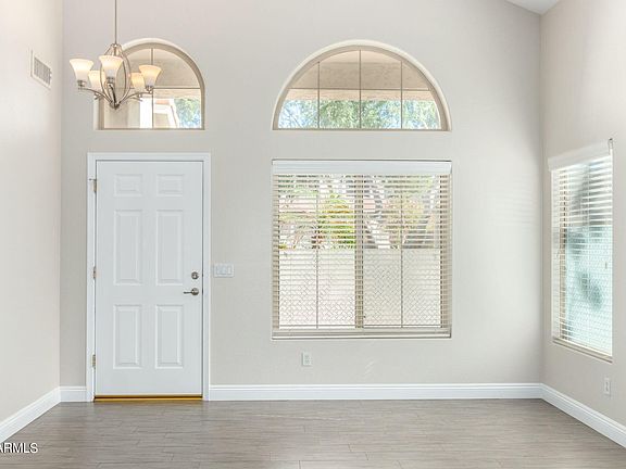 4th image of 1749 W BROOKWOOD Court