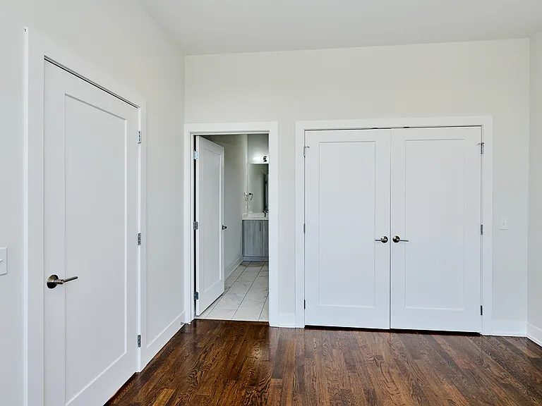 5139 N Broadway #304 — Photo 4