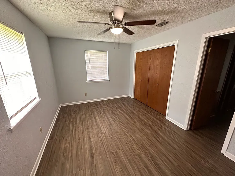 90 Cherokee Dr — Photo 3