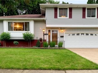 13593 Starlite Dr, Brookpark, OH