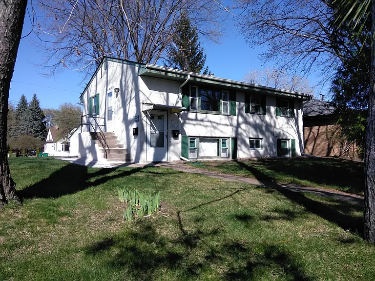 3861 Edgemoor Pl NE #UPPER — Photo 1